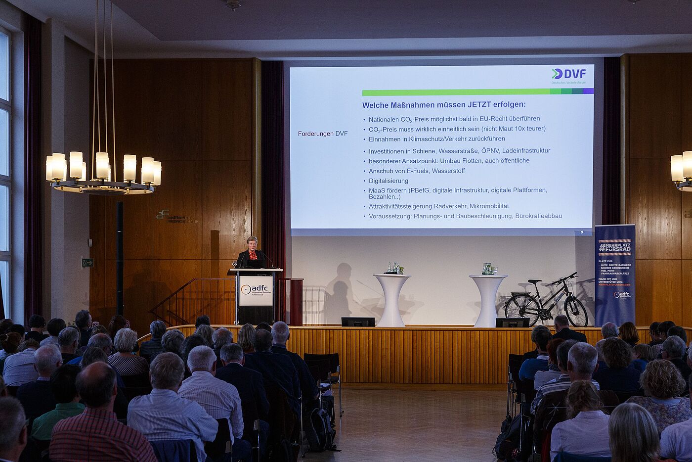 Dr. Heike von Hoorn, Geschäftsführerin Deutsches Verkehrsforum. Dr. Heike von Hoorn, Geschäftsführerin Deutsches Verkehrsforum.
